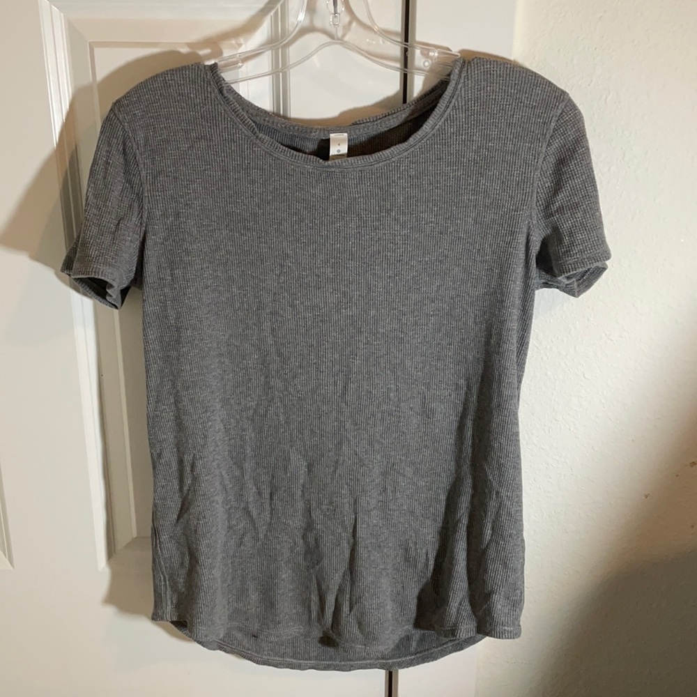 Lululemon t shirt